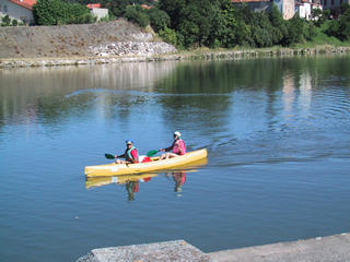 Un canoë